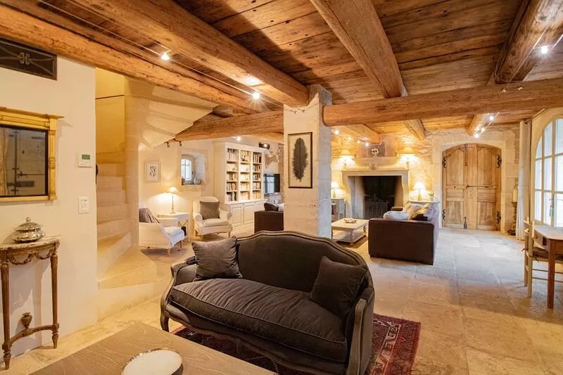 Luxury Provence Villa Rental - A/C, Heated Pool, Short walk to village, WiFi