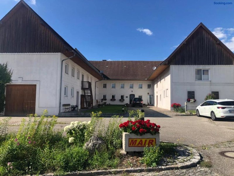 Einfaches Zimmer-Steinhaus Bei Wels
