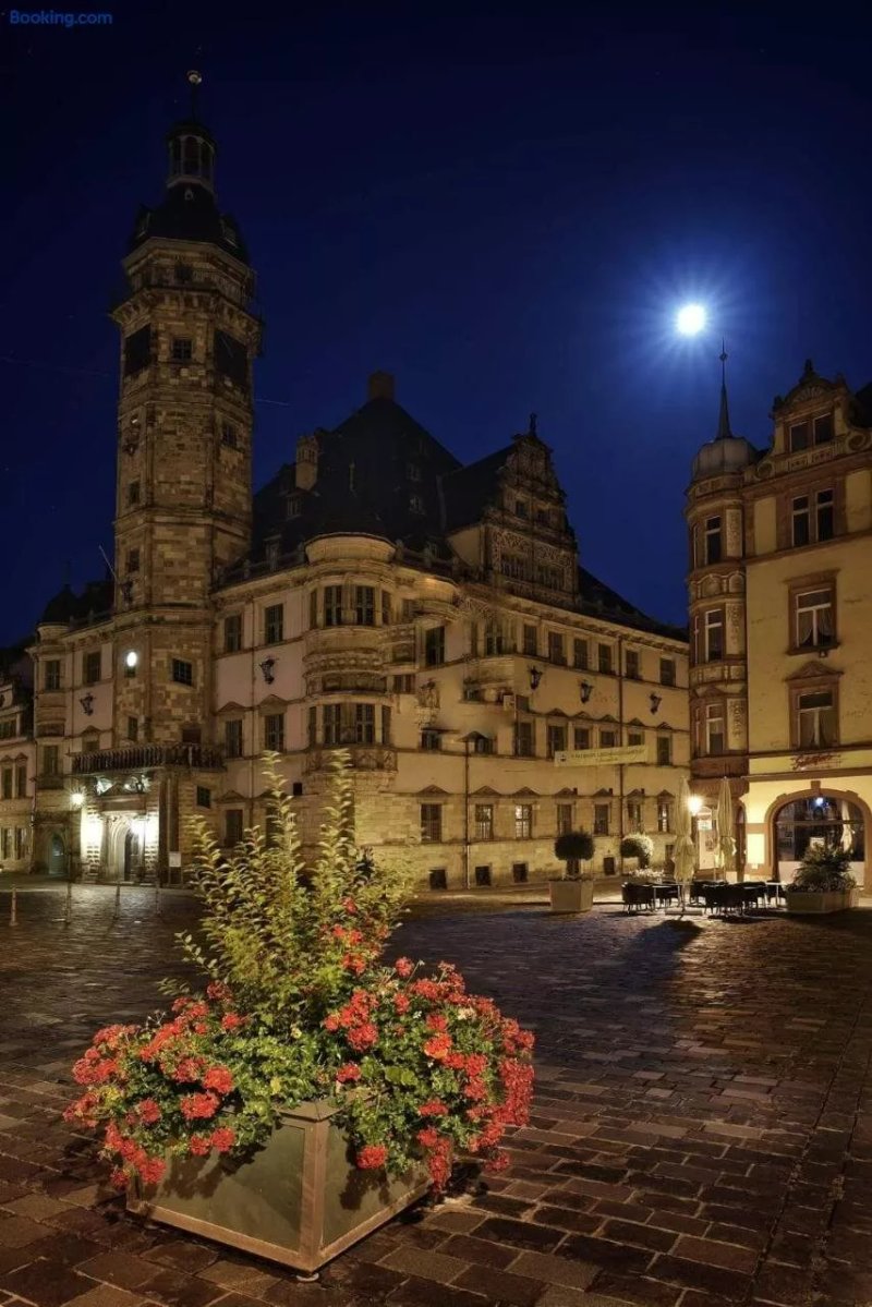 Ferienwohnung Schlossblick Altenburg Fruhstuckspension Moglich