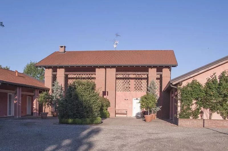 Lake Maggiore / Agrate Conturbia: luxury holiday in nature
