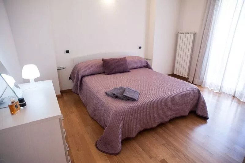Wonderfully Positioned Seaside Apartment - 150mts from the beach
