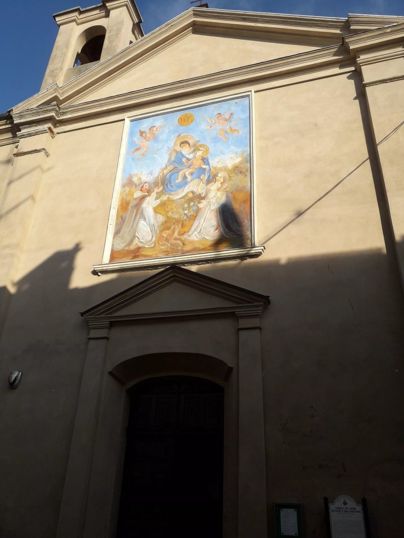 Chiesa Del Ss. Nome Di Gesu e Del Rosario