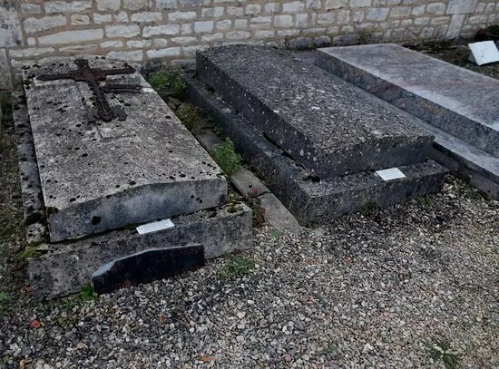 Cimetiere de Licheres-Pres-Aigremont