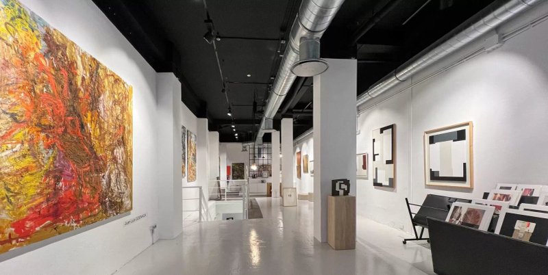 La Central Art Gallery