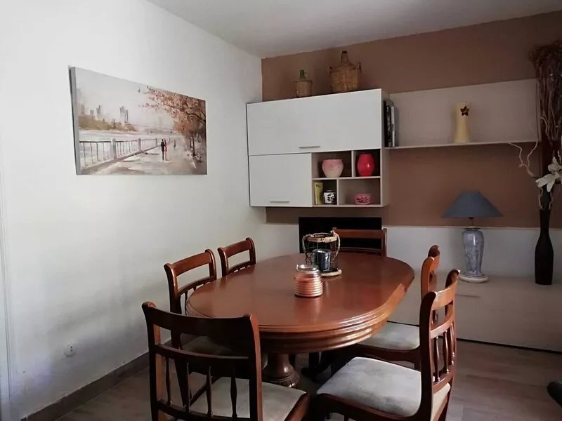 BEAUTIFUL GROUND HOUSE IN LOGROÑO WITH TERRACE AND GARDEN