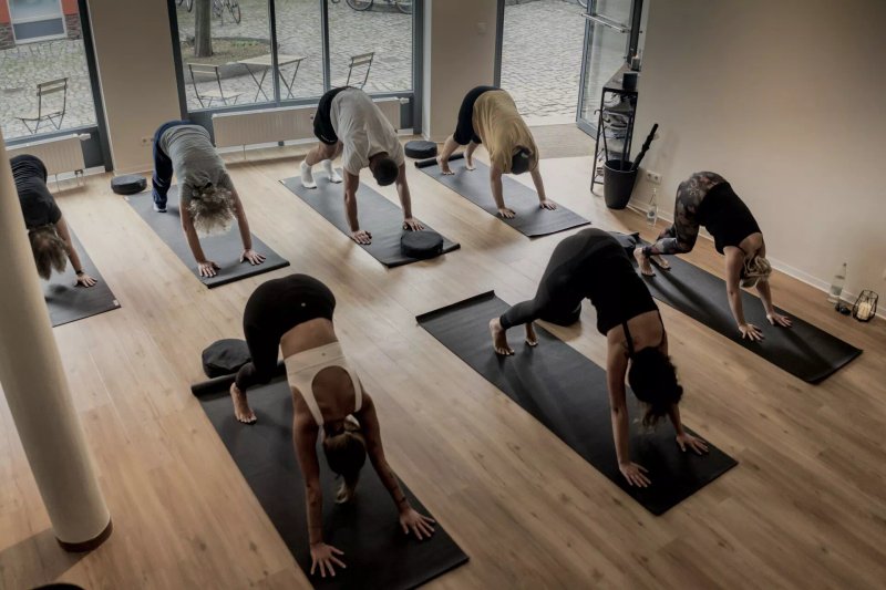 MOVA PLACE - Yoga & Co. Studio