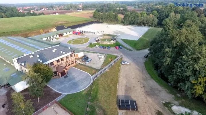 Hotel Restauracja Biały Las Swidnica Strzegom