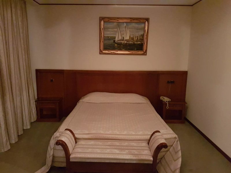 Alexander Hotel