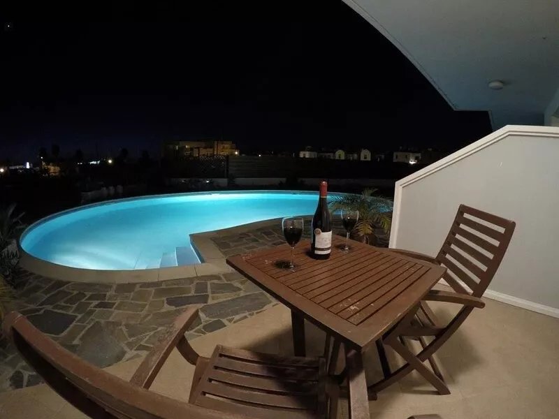 Kato Paphos Suites - 1-Bed Apartment, Great location, Pool view, Wi-Fi & a/c.