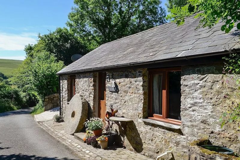 1 bedroom accommodation in Brentor, near Tavistock
