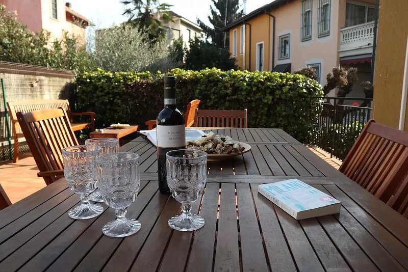 Villa in the heart of Milan (x 8 persons)