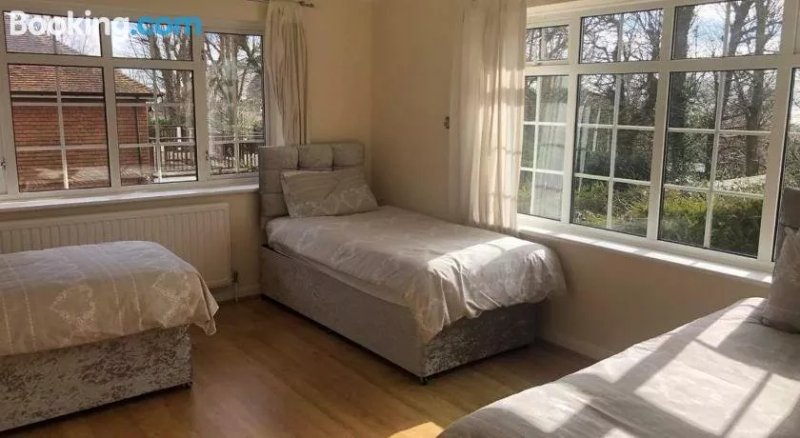Spacious Ensuite Room