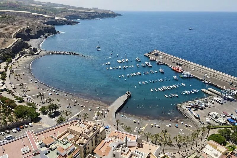 Holiday Home "Isla Bonita San Juan Beach" close to the Beach with Wi-Fi