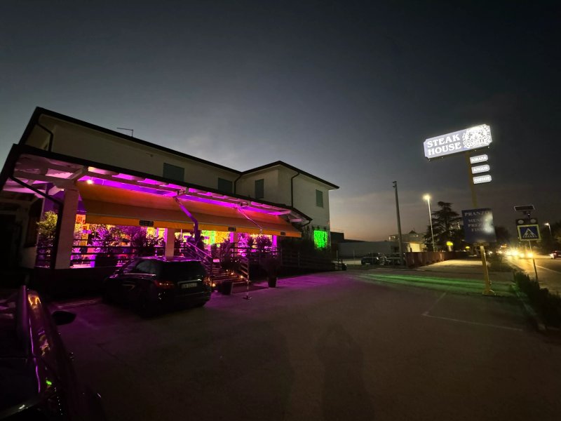 Sorelle Sorane Steak House
