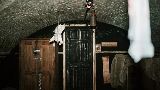 The Crypt Escape Room