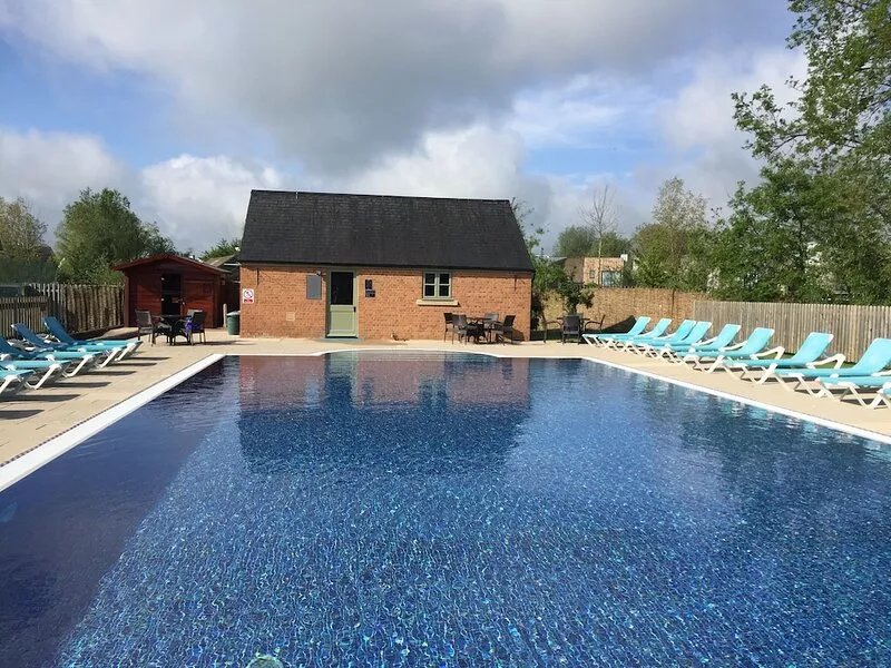 A charming cottage on the Lower Mill private nature reserve in The Cotswolds