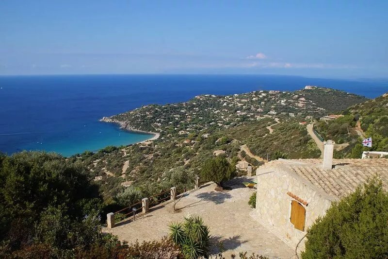 Villa 2 appartments ,1 or 2 families, with panoramic sea view & sunset