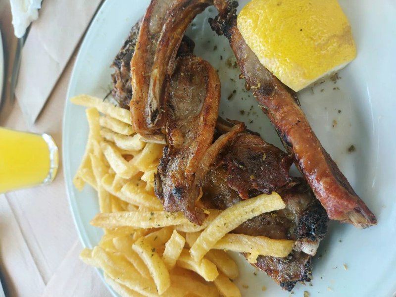 Taverna o Proedros ano Pavliani