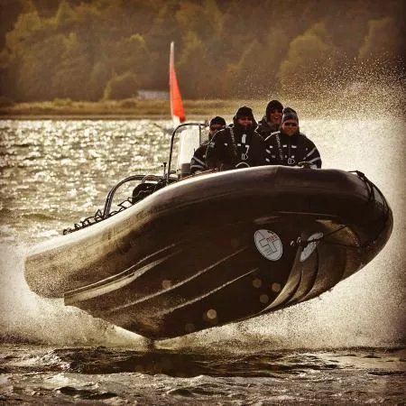 Globalwaters | Speedboat-Action
