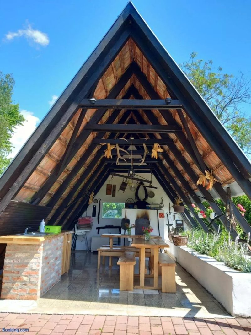 Nyirfas Camping & Motel