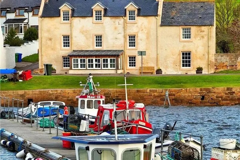 Sea-Side Family House With Lovely Views And Close To Award-Winning Beach