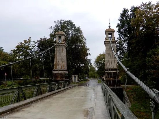 Hangebrucke Uber die Argen