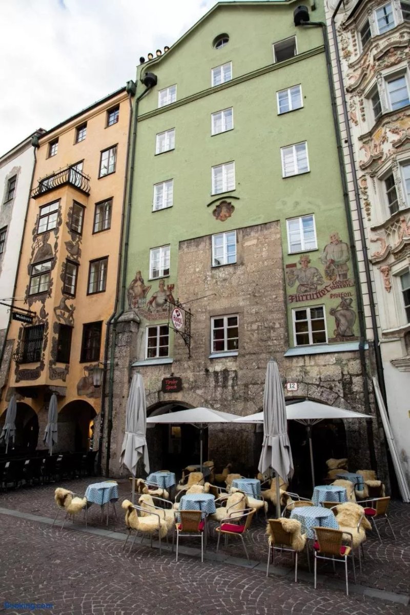 Apartments Golden Roof