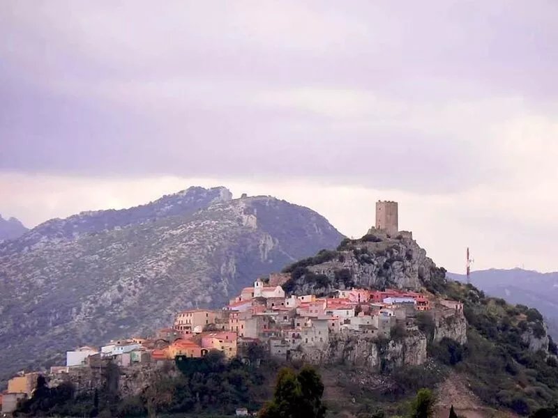 Luxurious villa with breathtaking views - 6000 sqm garden on the hillside