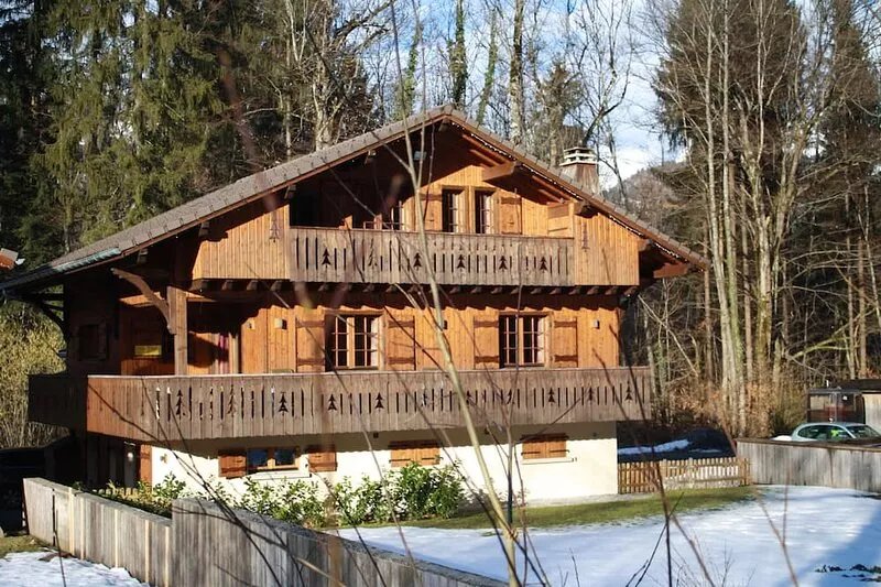 Luxurious Large Chalet 400m From Ski Lift, Hot Tub, Woodstove
