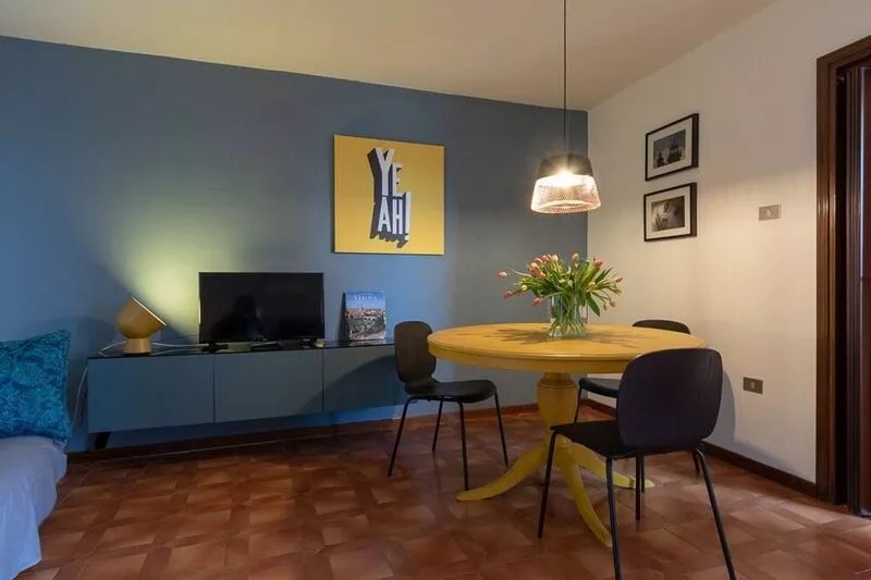 Tosca Verona Journeys apartment with balcony near the Arena