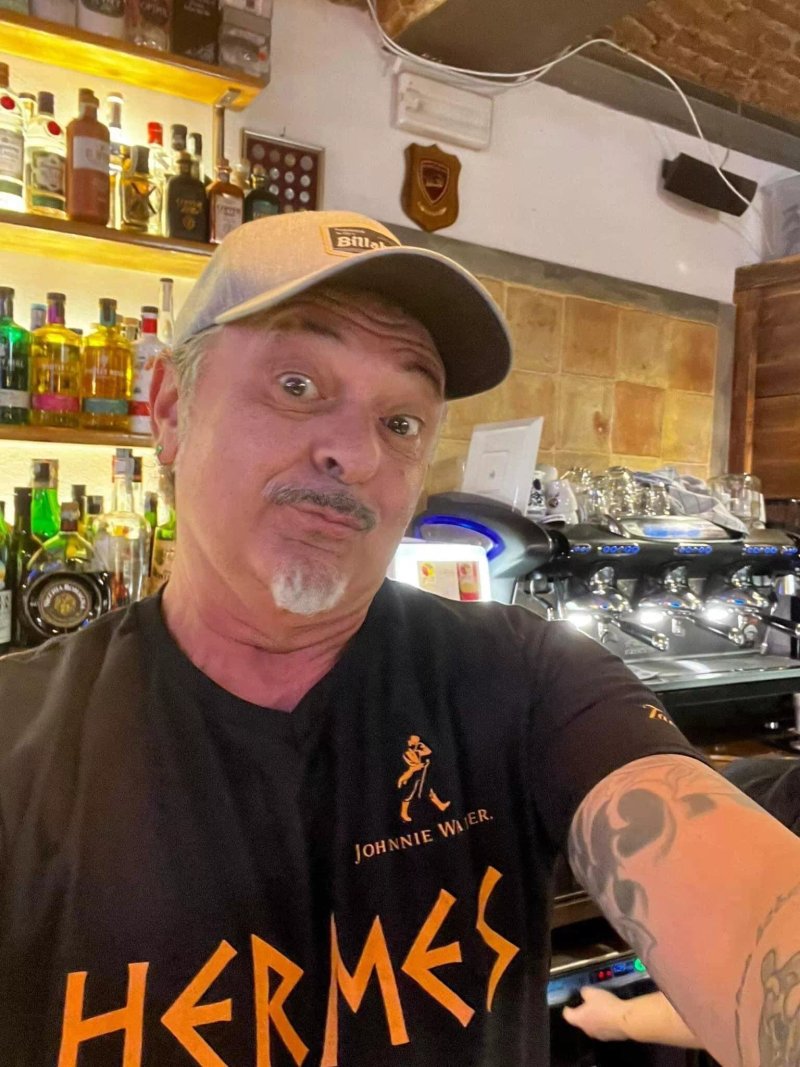 Hermes Bar