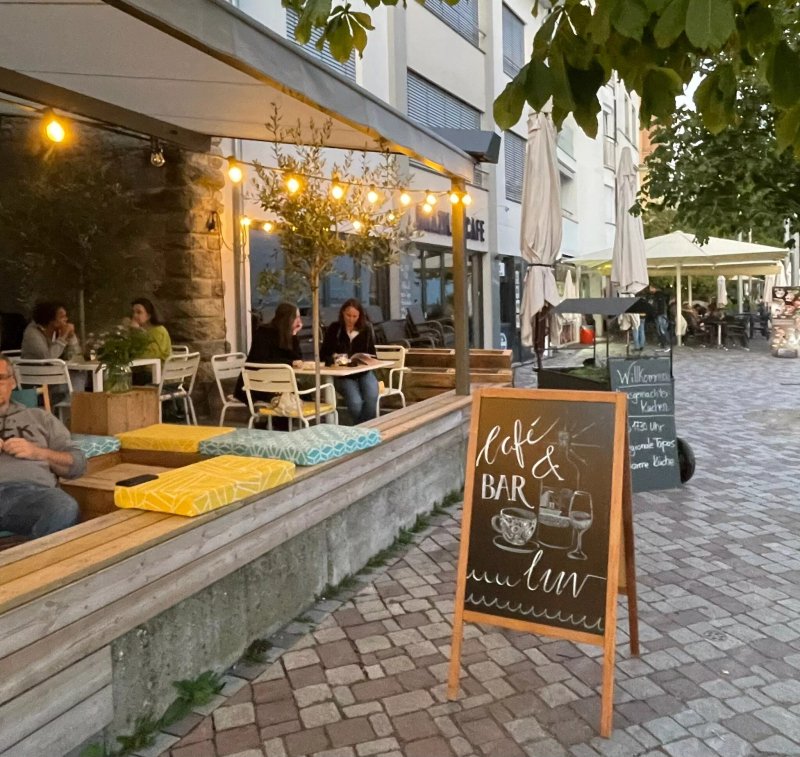 Luv Chill | Cafe, Bar und Restaurant