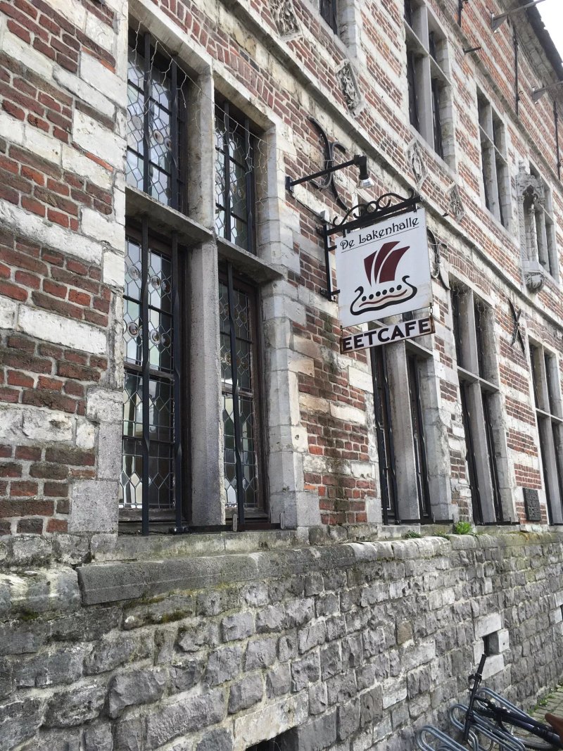 De Halle