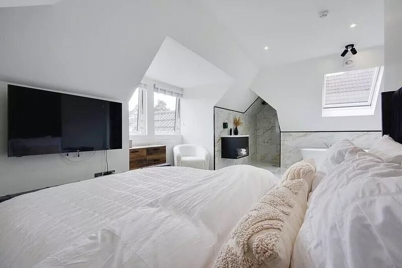 Luxury Penthouse Suite Close To Beach