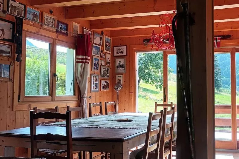 Fabulous  family chalet - next to nursery slope