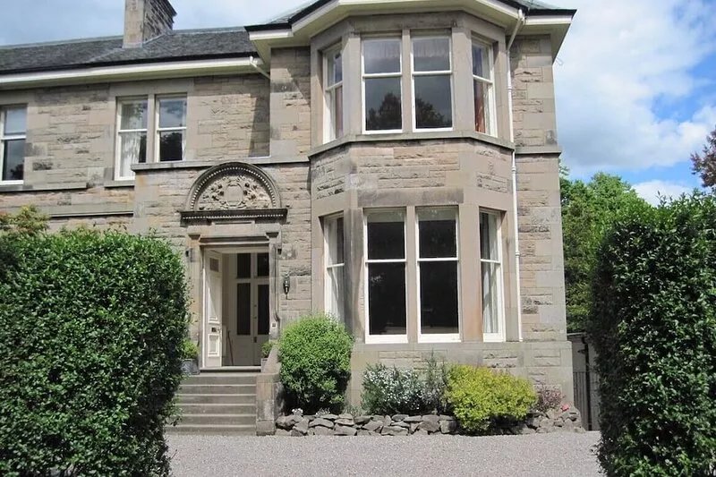 Luxury Self Catering Holiday Apartment in Historic Stirling