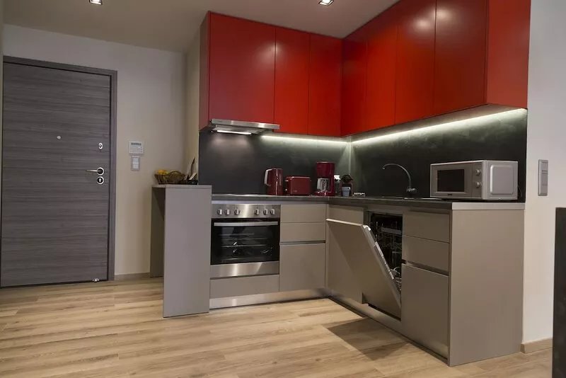 Fully Renovated Luxury apartment 10min walk from Acropolis and 5' min from Metro