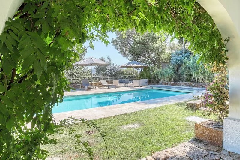Superb sea view villa completely renovated with swimming pool and landscaped