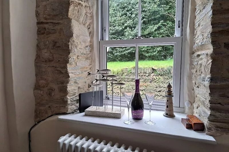 Traditional Cottage, enclosed garden, Trewalder, Nr Port Isaac & surf beaches.