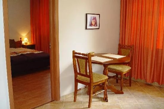 Crossroads Hotel Apartments