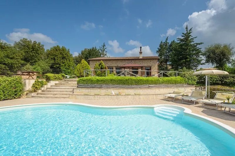 L'OVILE 8, Emma Villas