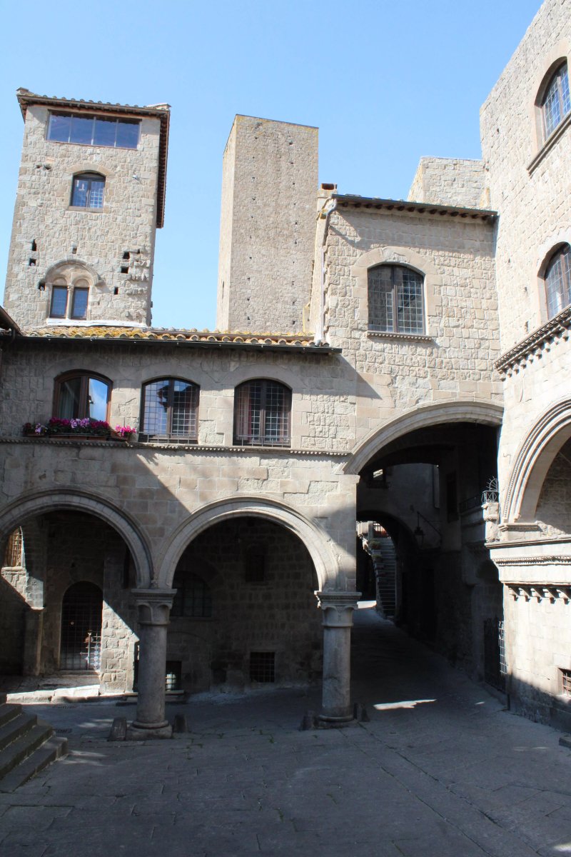 Piazza S. Pellegrino