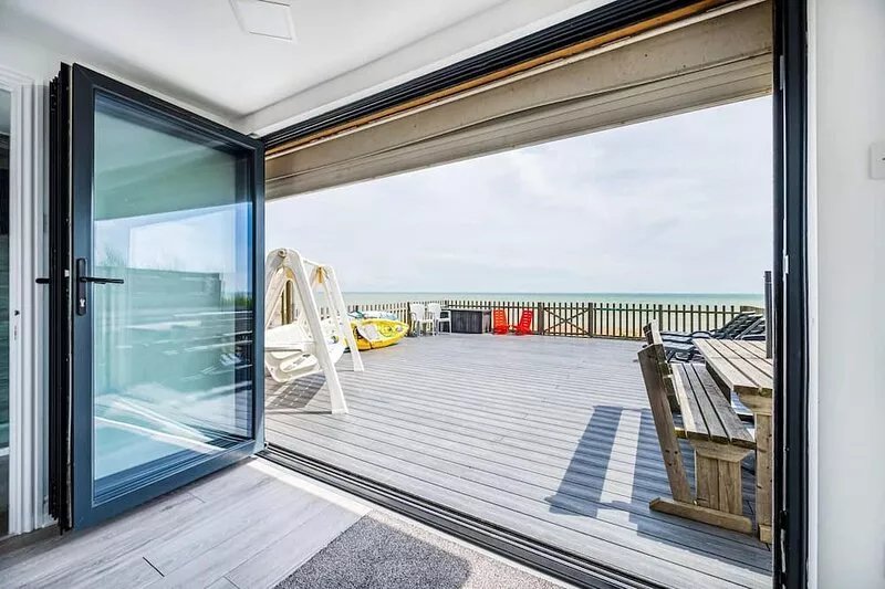 Family Beachfront House with 2 Kayaks Sleeps 10