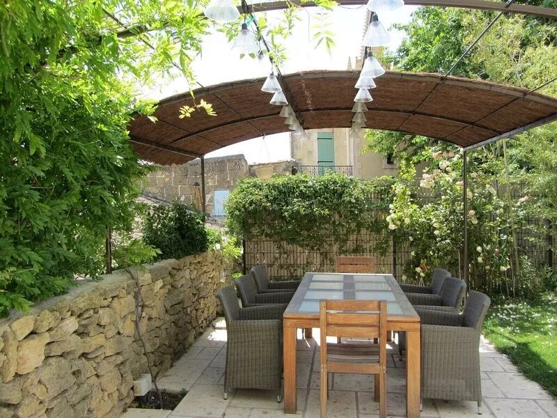 Villa with pool, calm in the historical city (ideal for famillies)