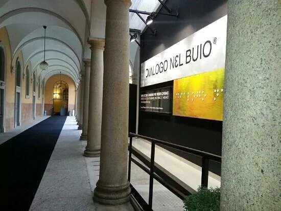 Dialogo Nel Buio