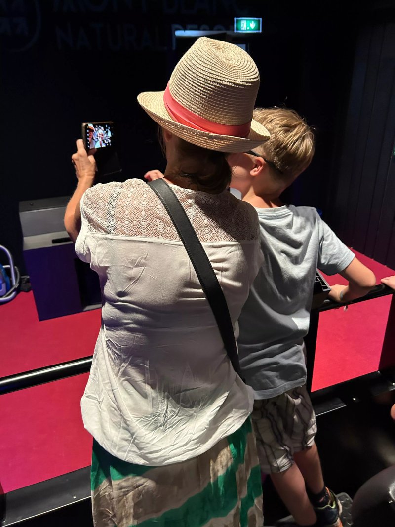 4d Immersive Cinema