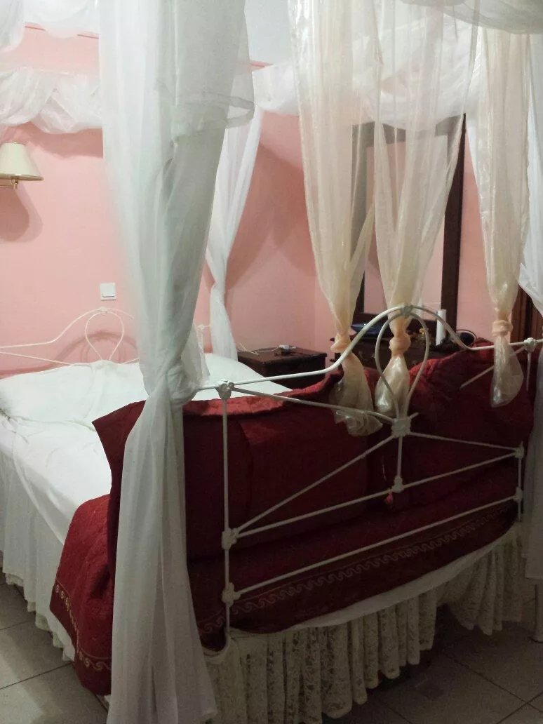 Hotel Lambros