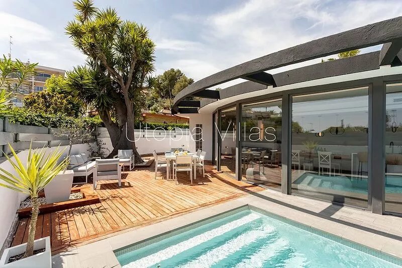 Cosy familiar house with 4 bedrooms for 8 people in Sitges, Barcelona