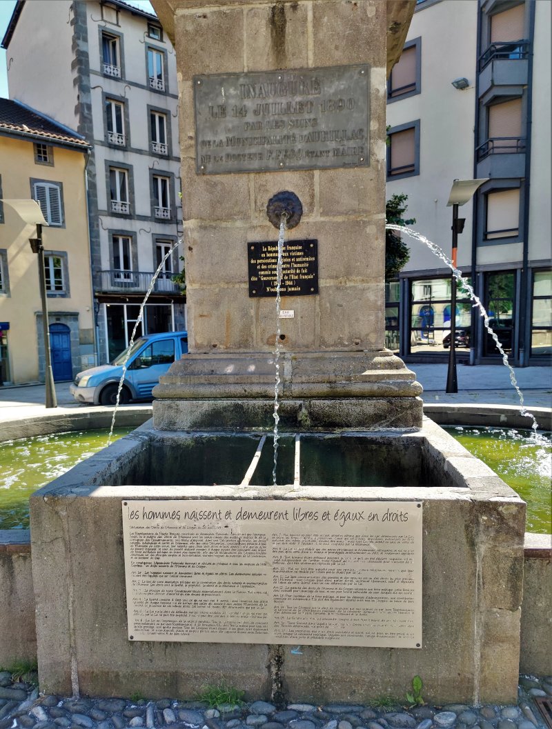 Statue Des Droits De L'homme
