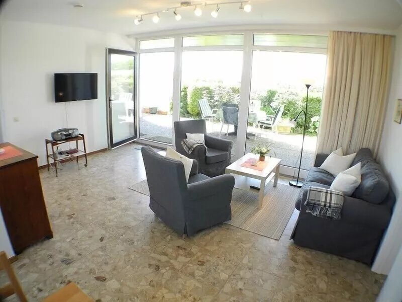 Row bungalow in a maritime, quiet environment